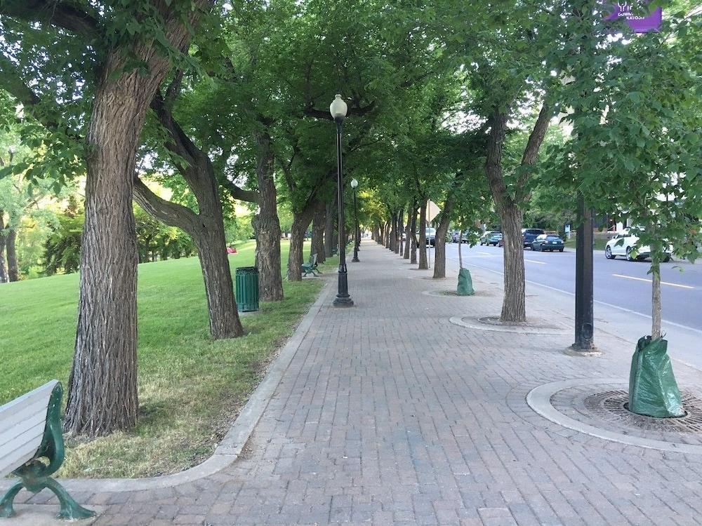The Inn On College Saskatoon Exterior foto