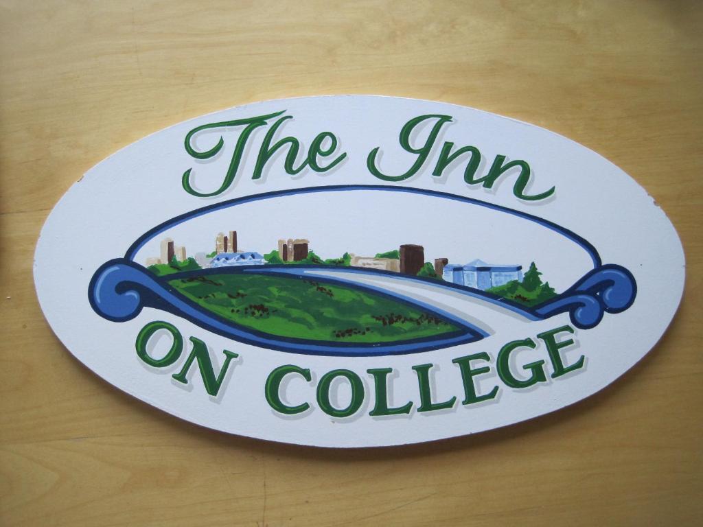 The Inn On College Saskatoon Exterior foto